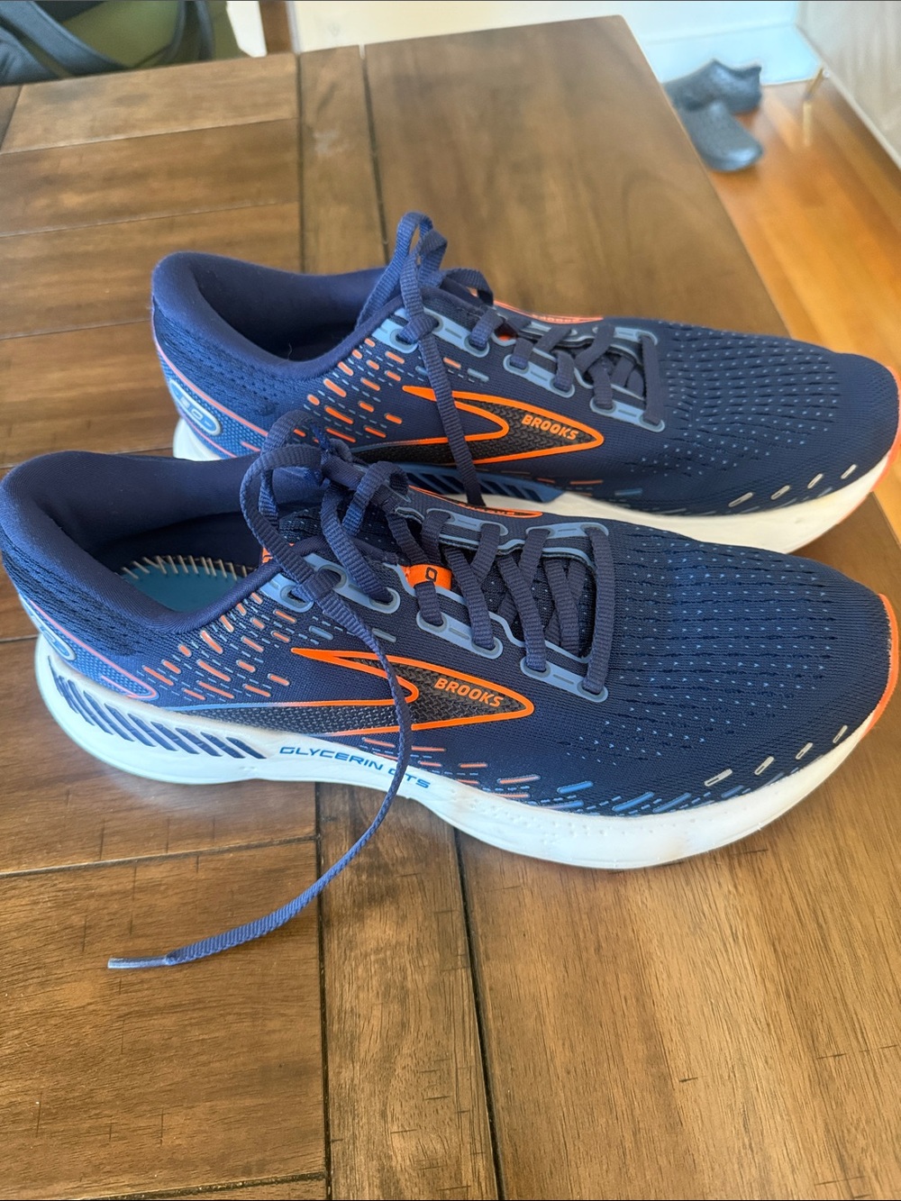 Brooks menNavy & Orange Glycerin Running Shoes